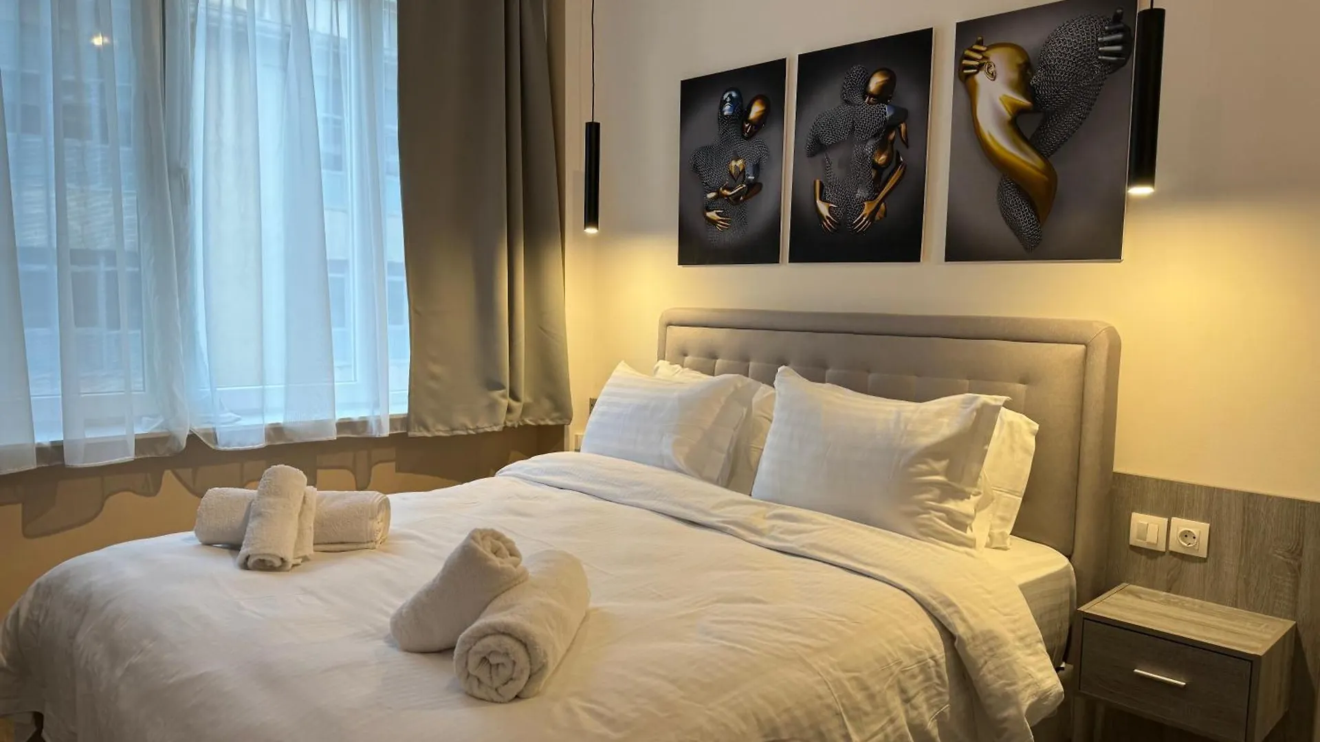 Private Mini Suite-Netflix Салоники
